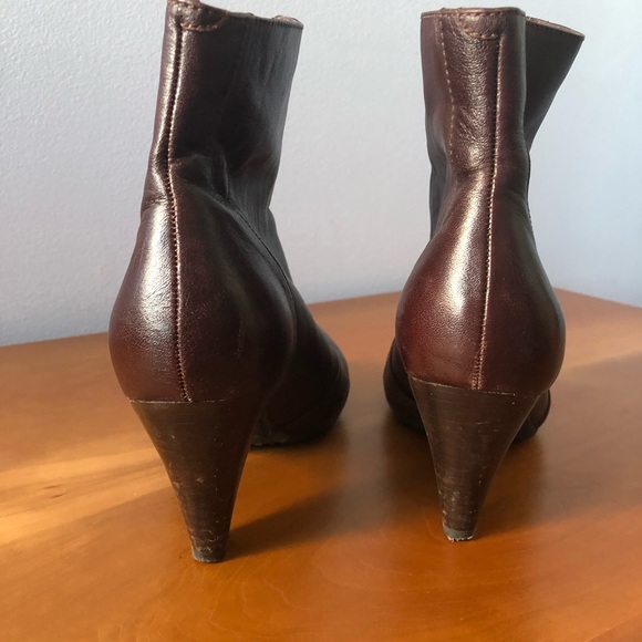 Indigo by Clarks 2.5” Stacked Heel Zip Front 👢 - Picture 5 of 7